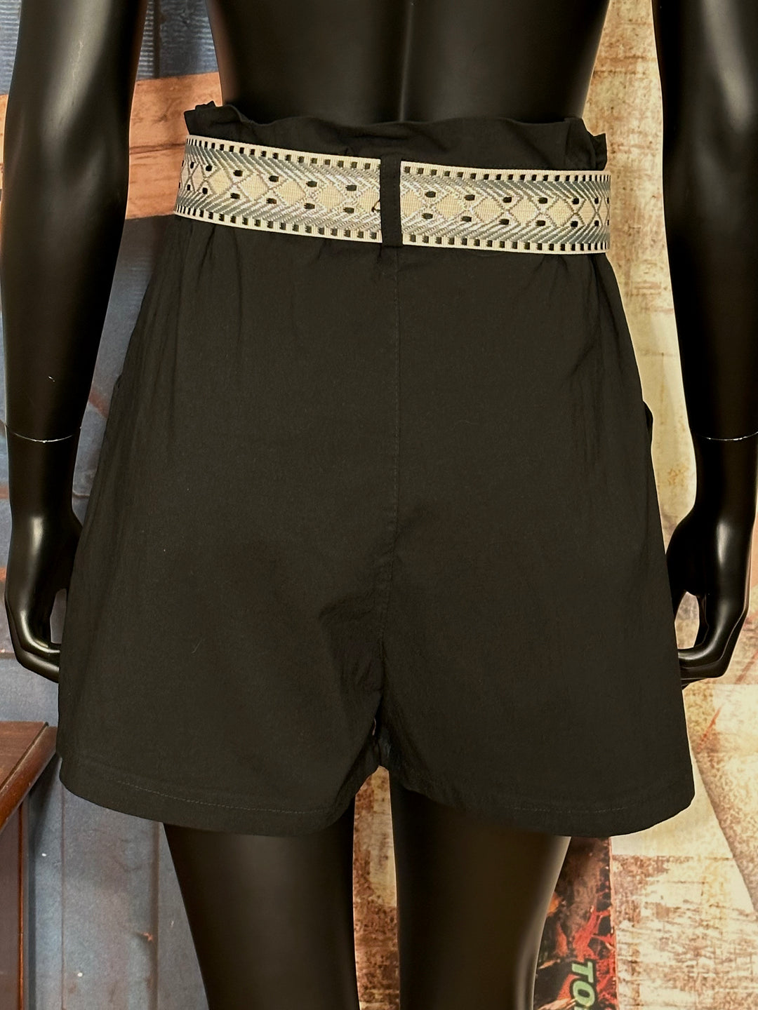 Short taille haute noir