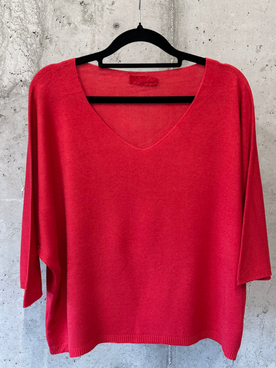 Kurzer Feinstrickpullover mit 3/4-Ärmeln & V-Ausschnitt (36/40) MADE IN 🇮🇹